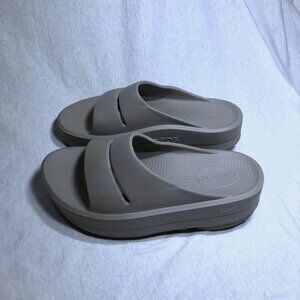 OOFOS OOmega OOahh Nomad/Stardust Gray Slide Women's 7